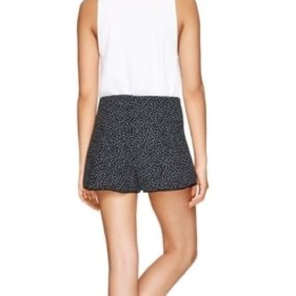 Aritzia Wilfred High Waist Shorts Larvatto Size Small - Picture 3 of 12